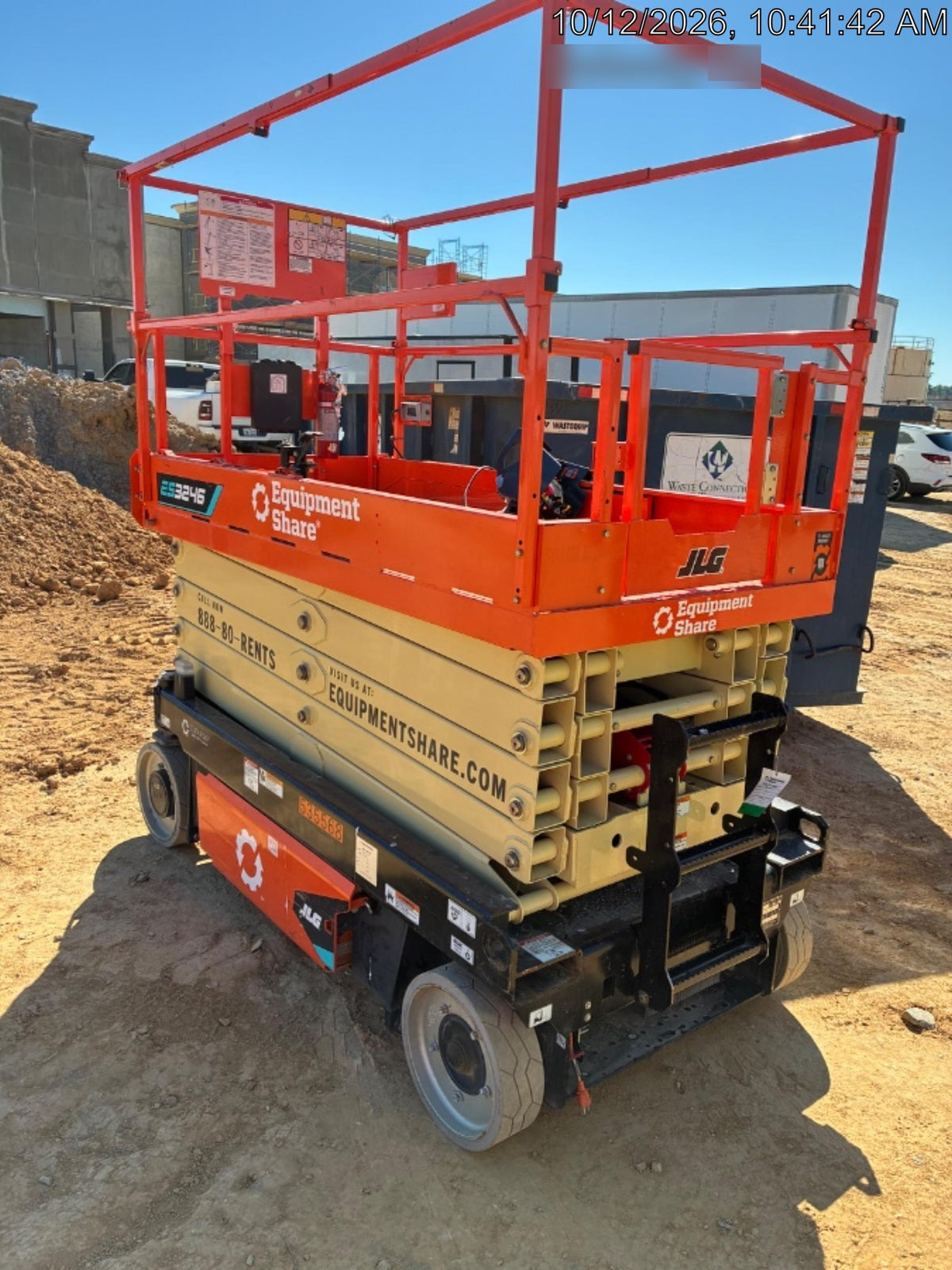 2025 JLG ES3246