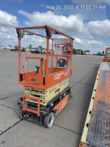 2022 JLG ES1932