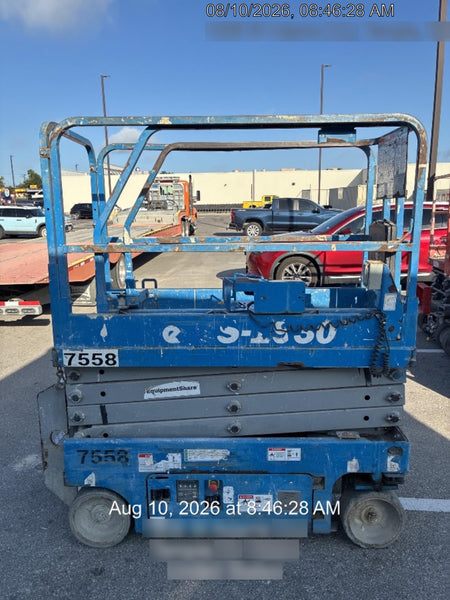 2017 Genie GS-1930 Genie GS-1930 Lift w/Fixed Rail and Chain Entry
