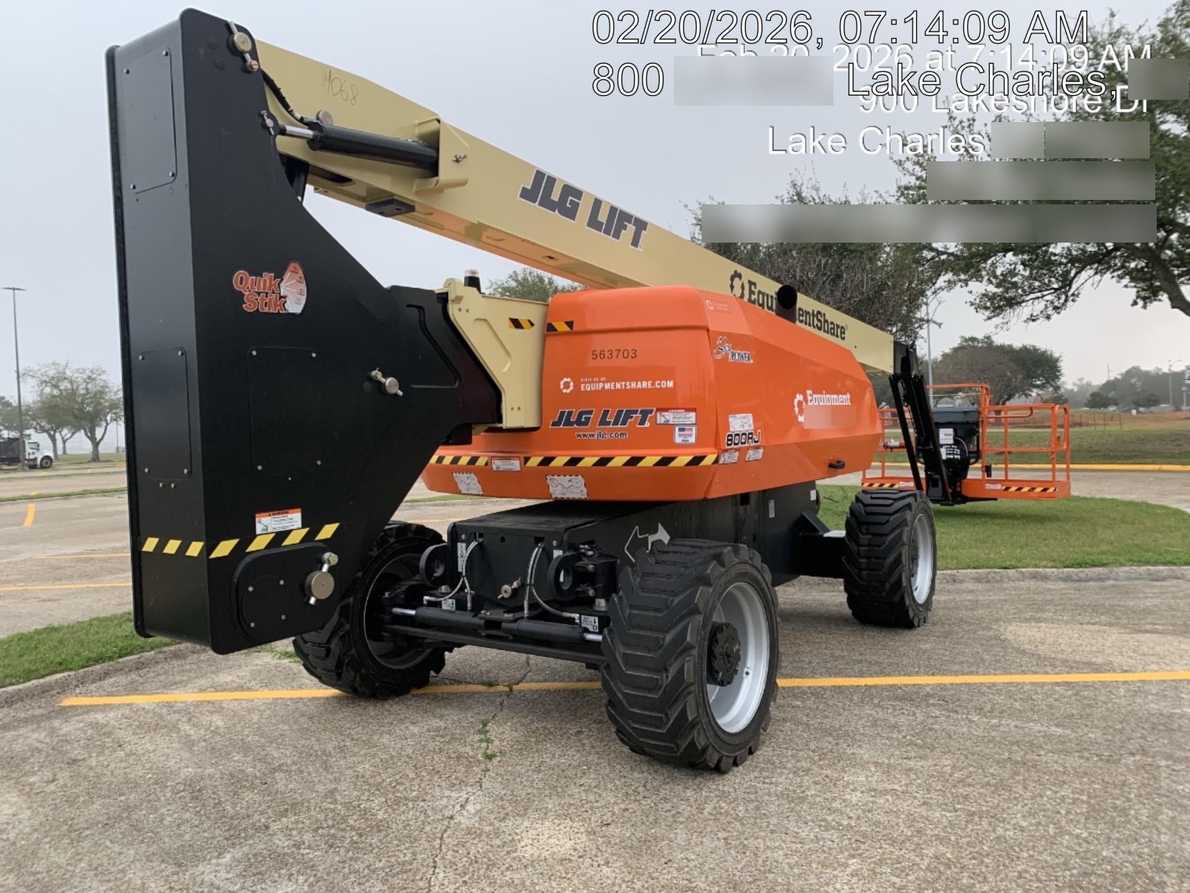 2025 JLG 800AJ