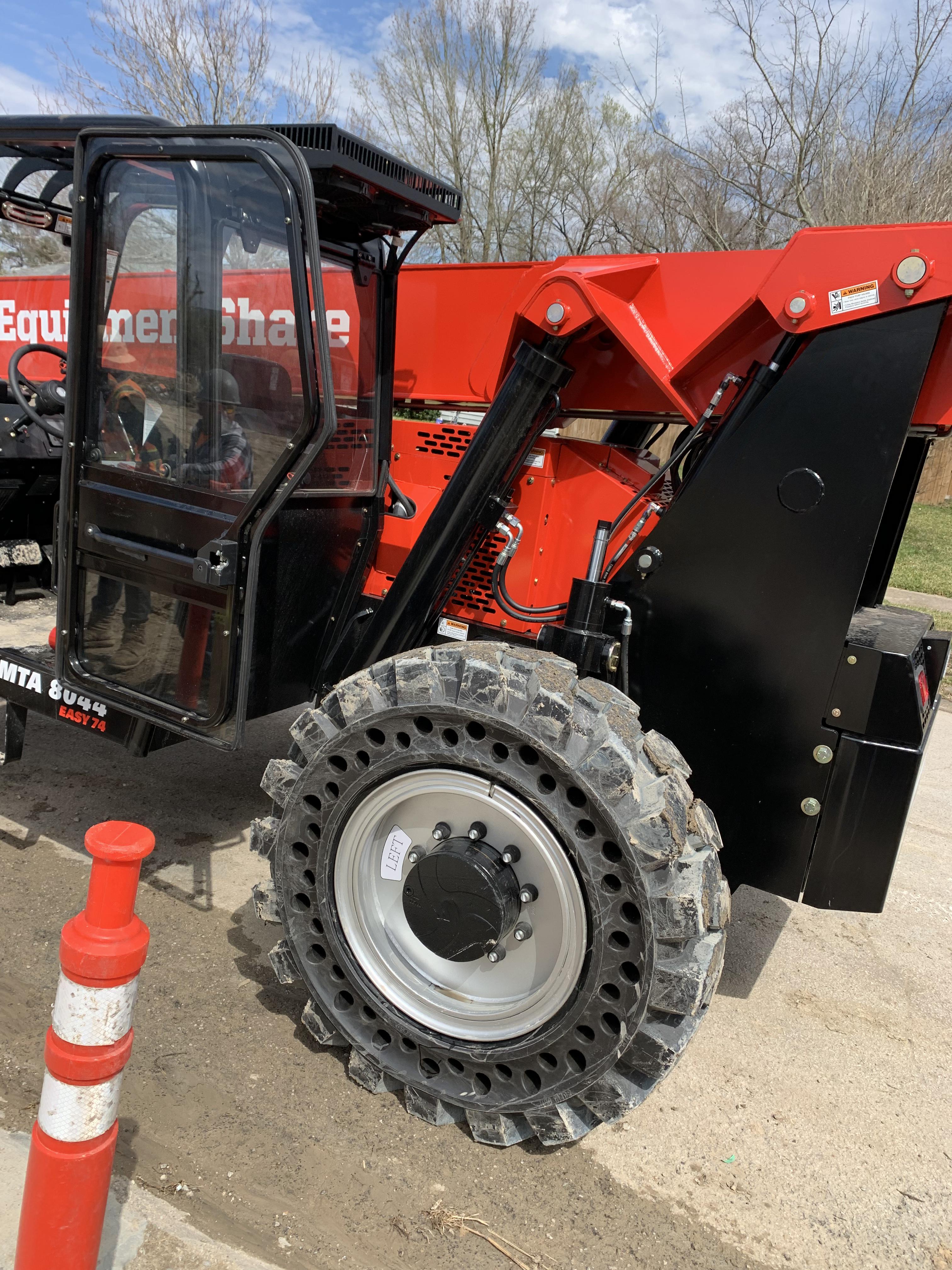 2022 MANITOU MTA8044