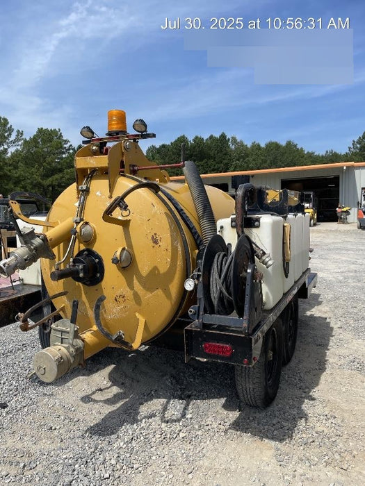 2023 Vac-Tron LP573XDT T4 Koehler Diesel Engine, 500 Gallon Debris Tank, x2 100 Gallon Water Tanks