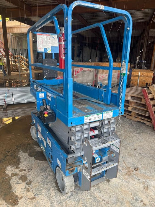 2019 Genie GS-1930 Fixed Rails with Chain Entry