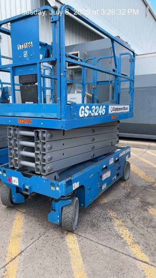 2021 GENIE GS-3246