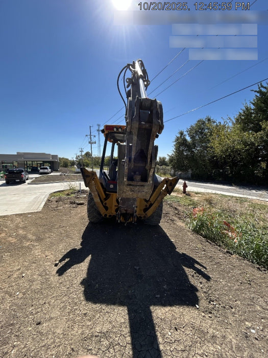 2019 John Deere 310LEP 4wd, Canopy, Standard dipper, ISO, Rear Auxiliary Hydraulics, Manual QC, 12”, 18”, and 24” buckets