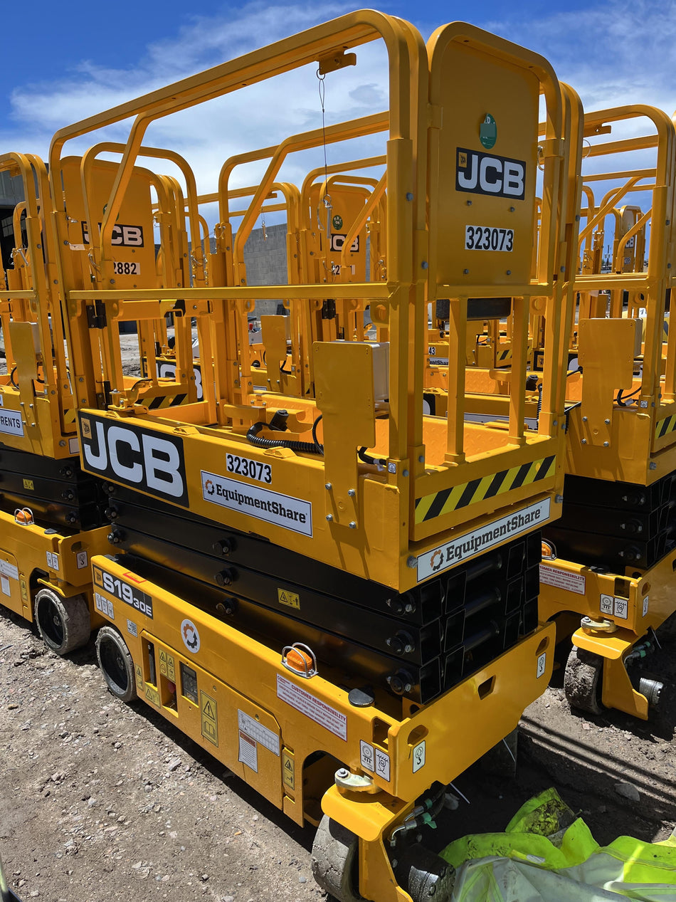 2023 JCB S1930E
