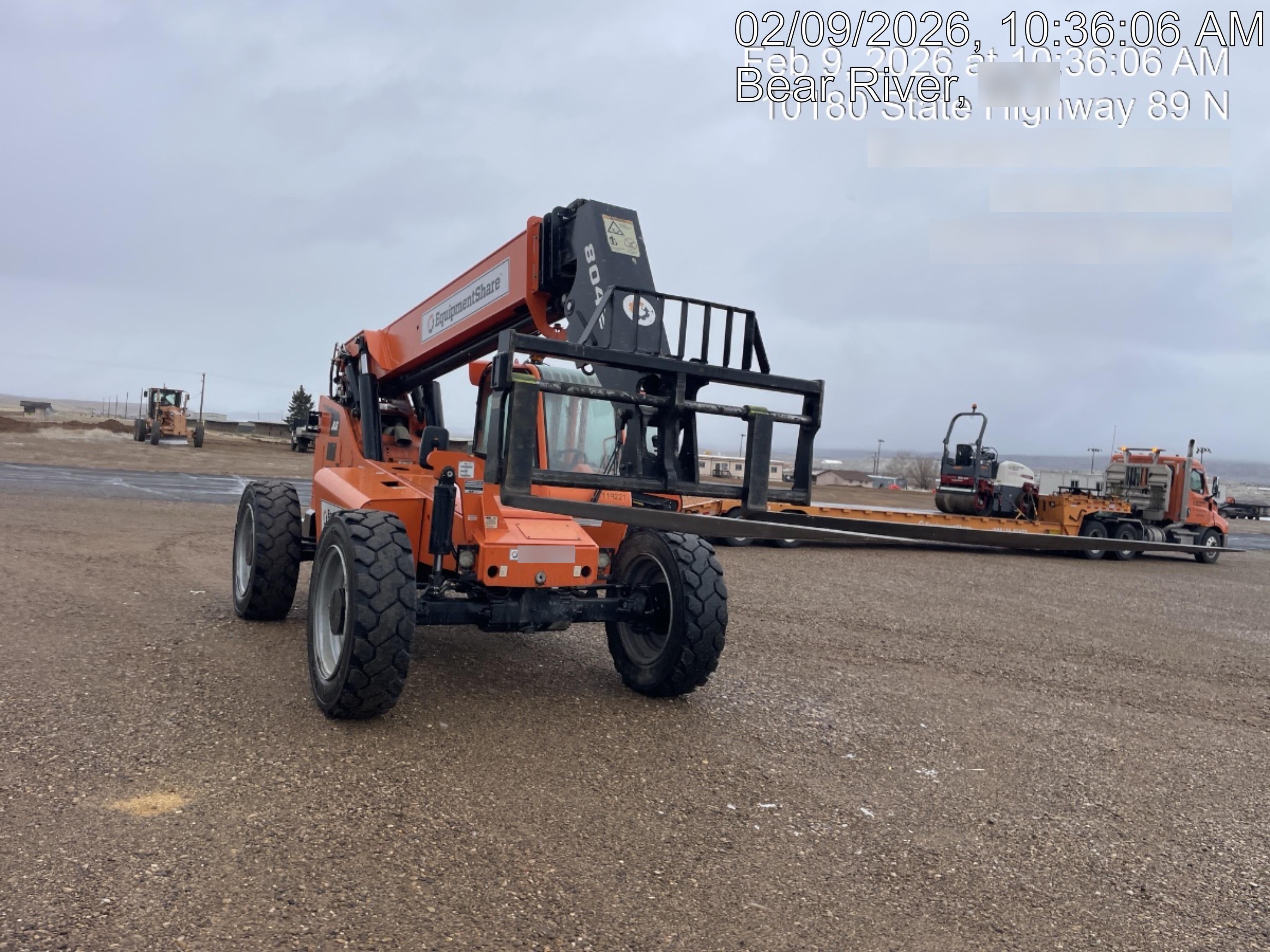 2020 SKYTRAK 8042