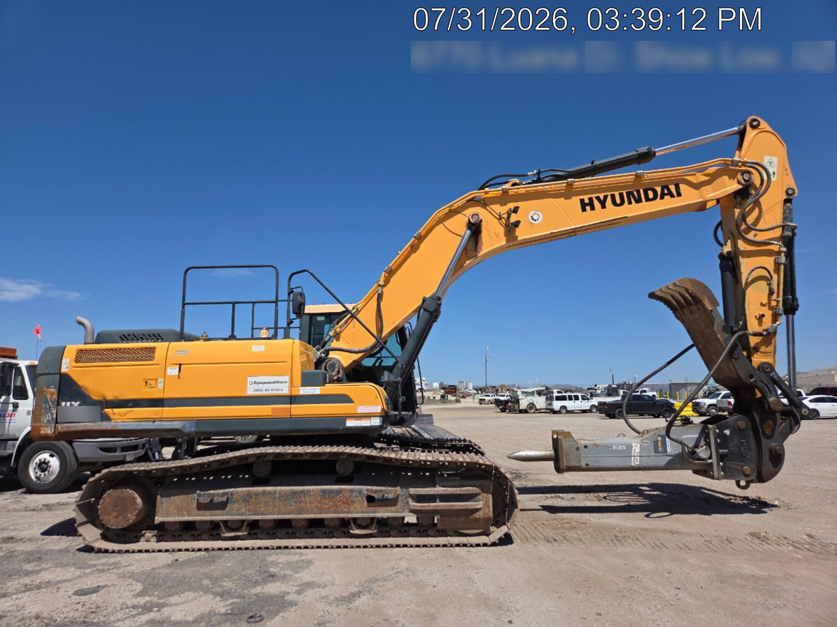2017 HYUNDAI HX330L