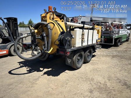 2022 VAC-TRON LP573XDT