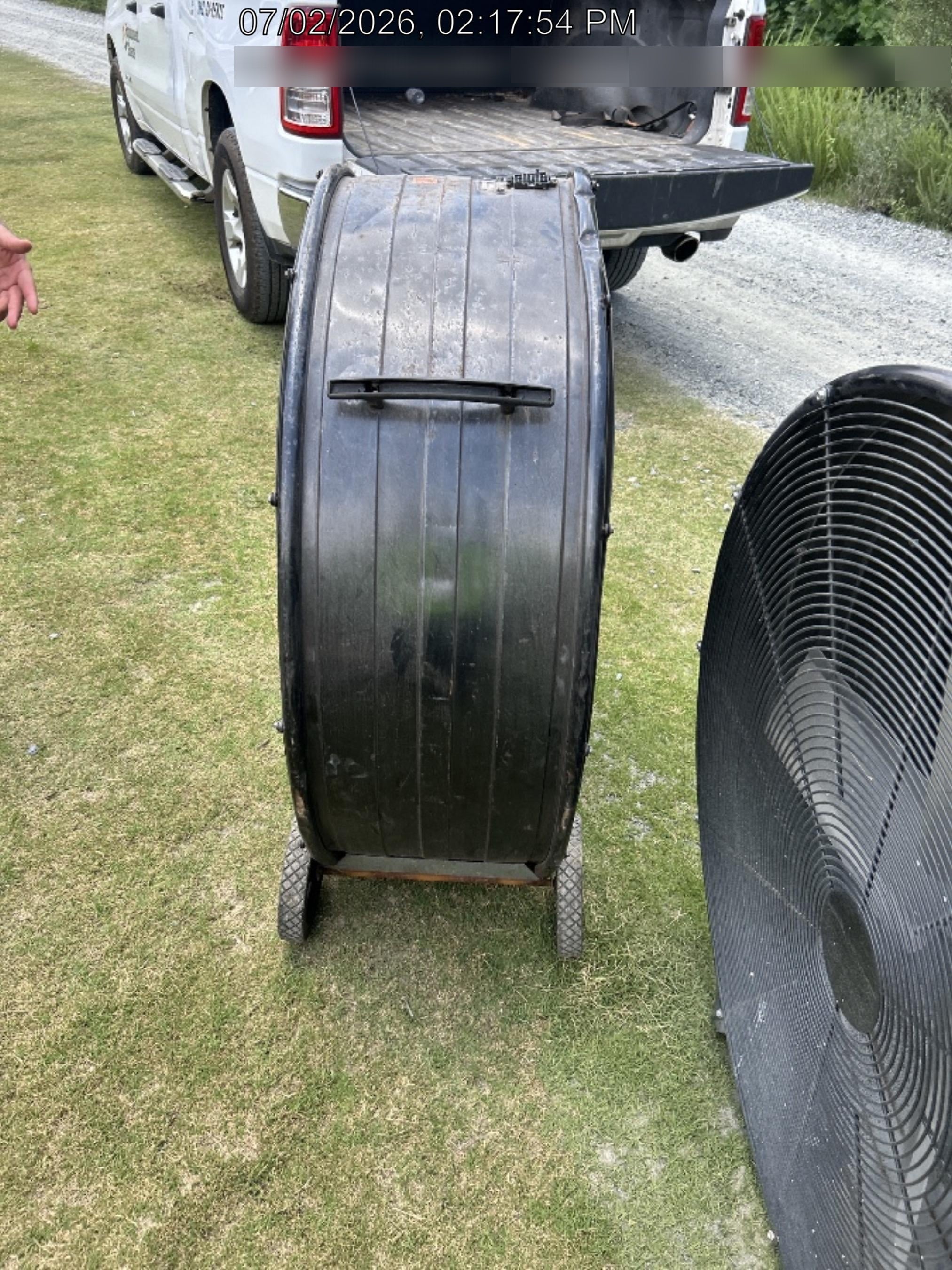 2022 COMMERCIAL ELECTRIC 42" BD Barrel Fan