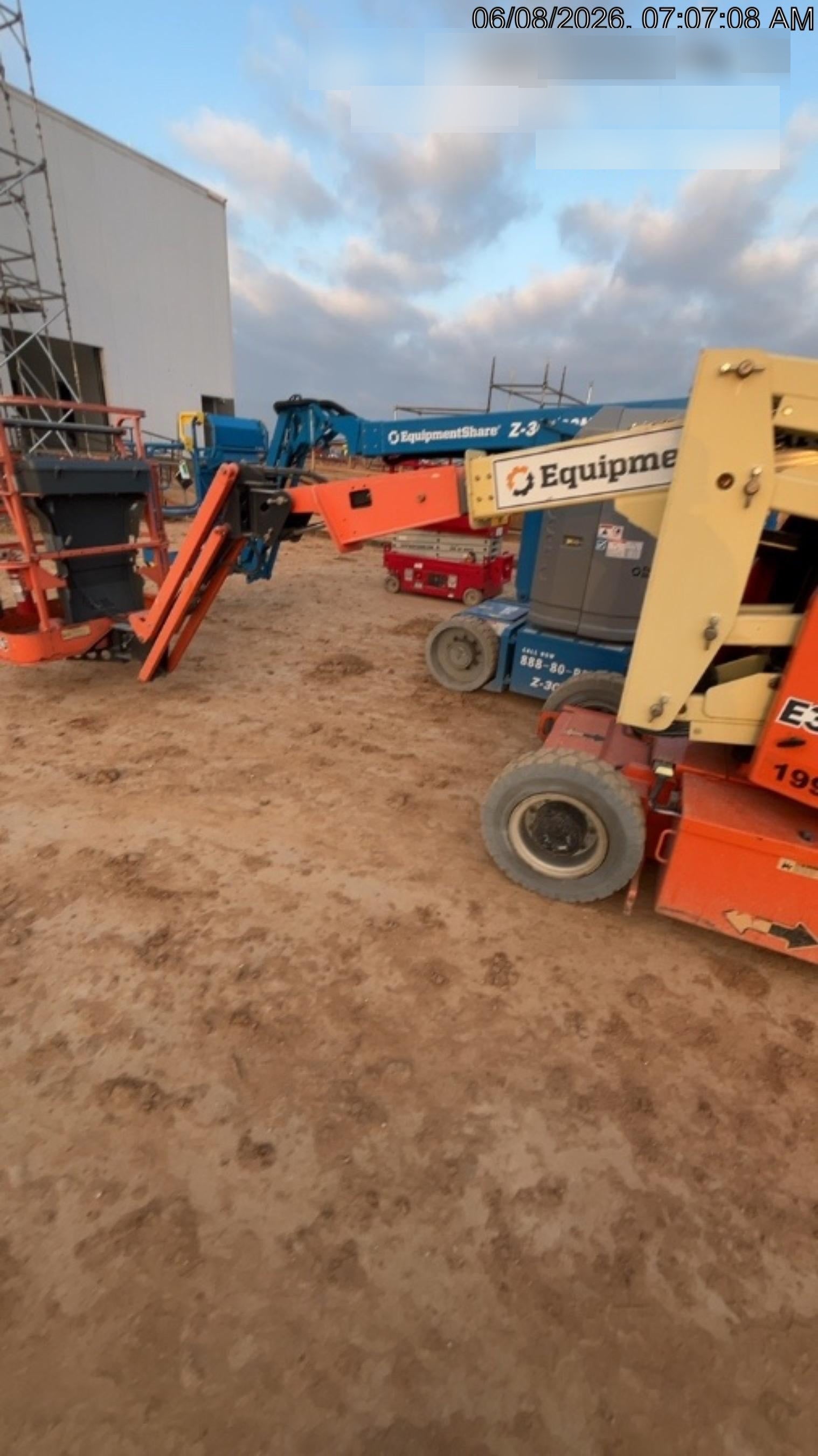2019 JLG E300AJP