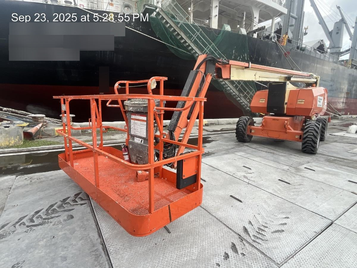 2020 JLG 800AJ