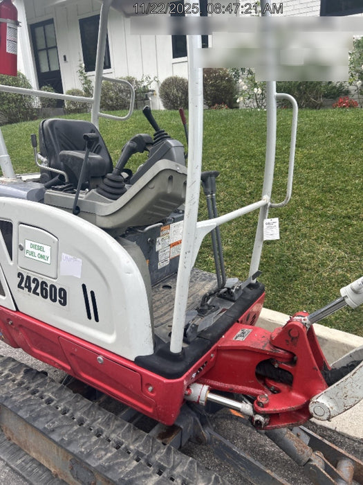 2021 TAKEUCHI TB216R