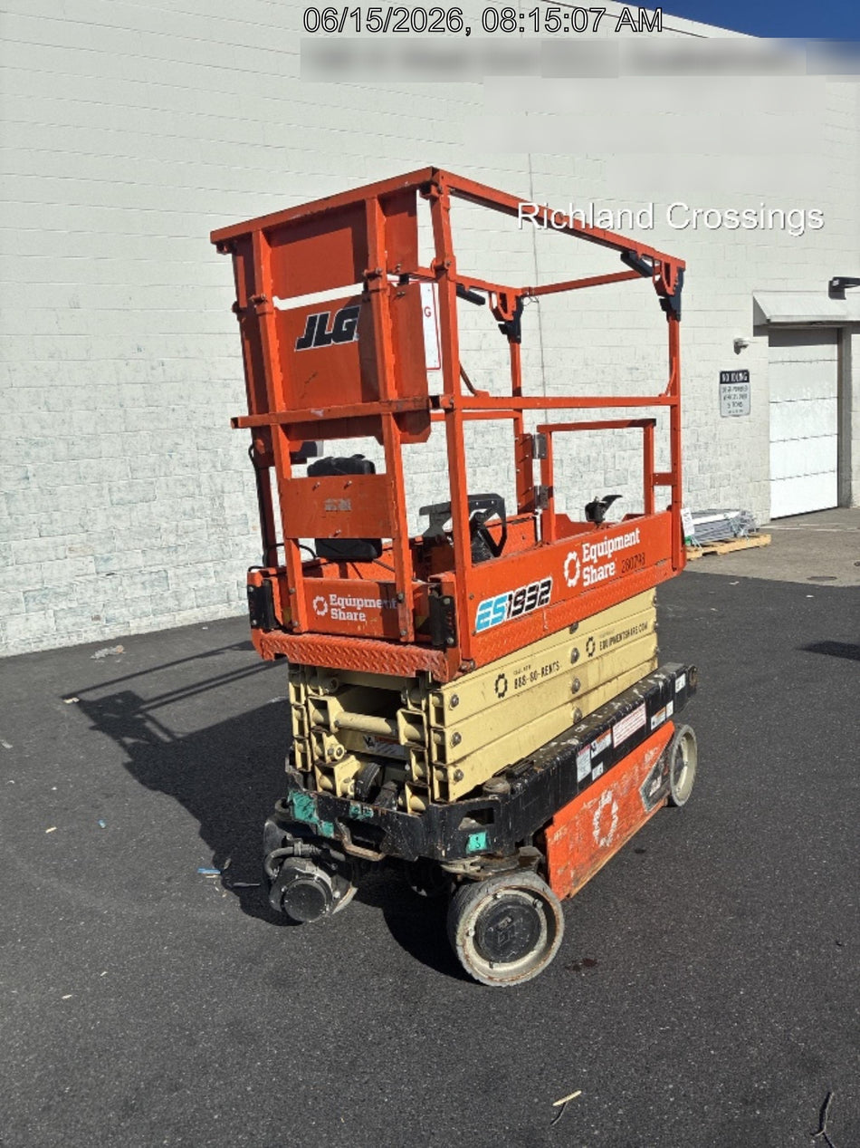 2022 JLG ES1932