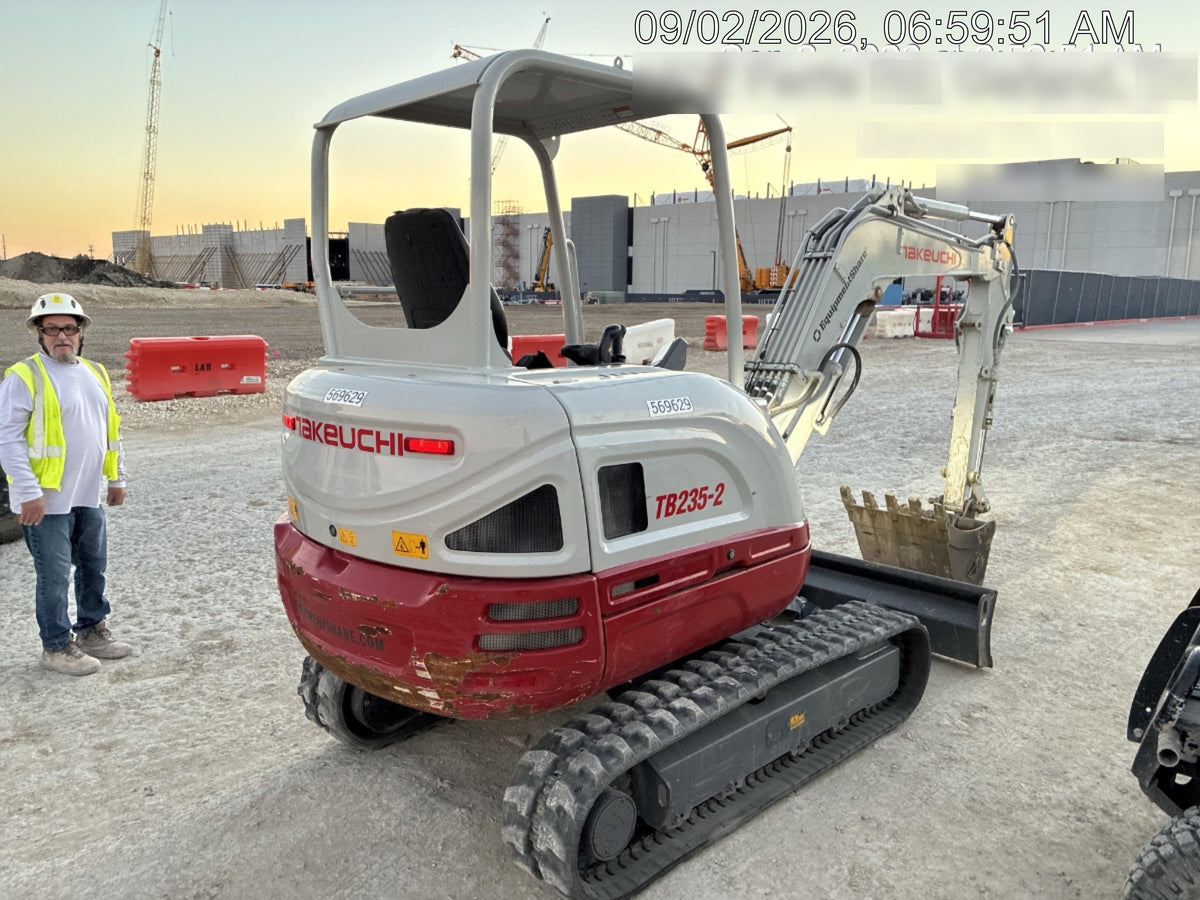 2025 TAKEUCHI TB235-2R