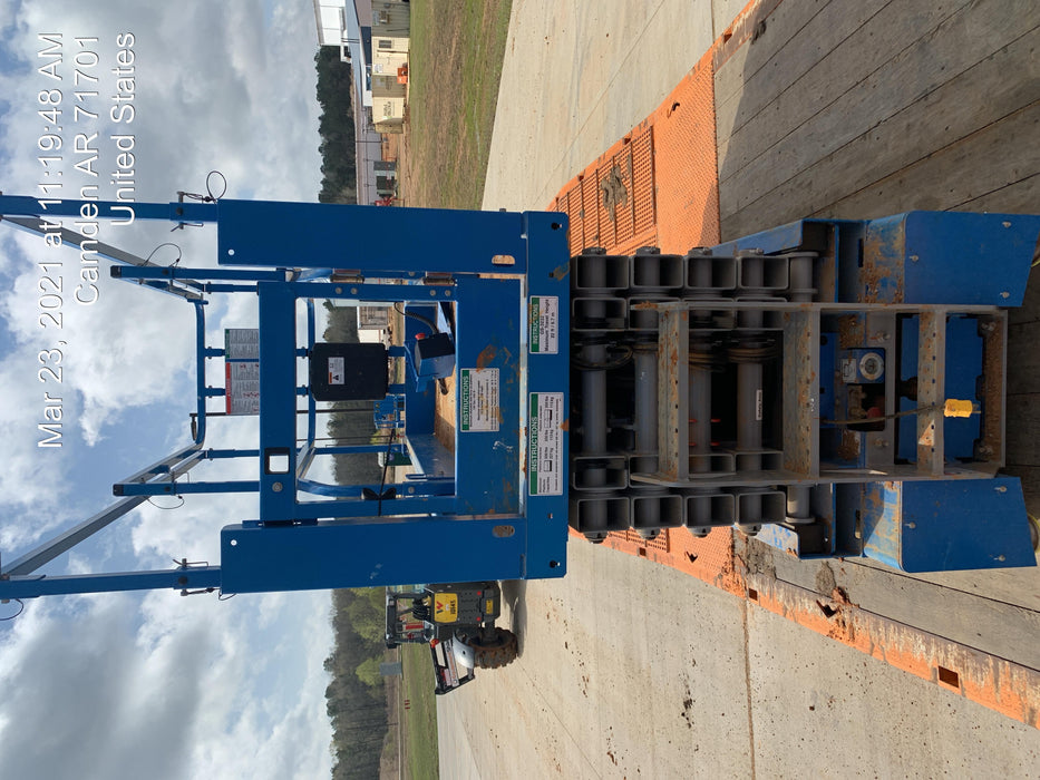 2020 Genie GS-3232 Standard, Folding half height swing gate