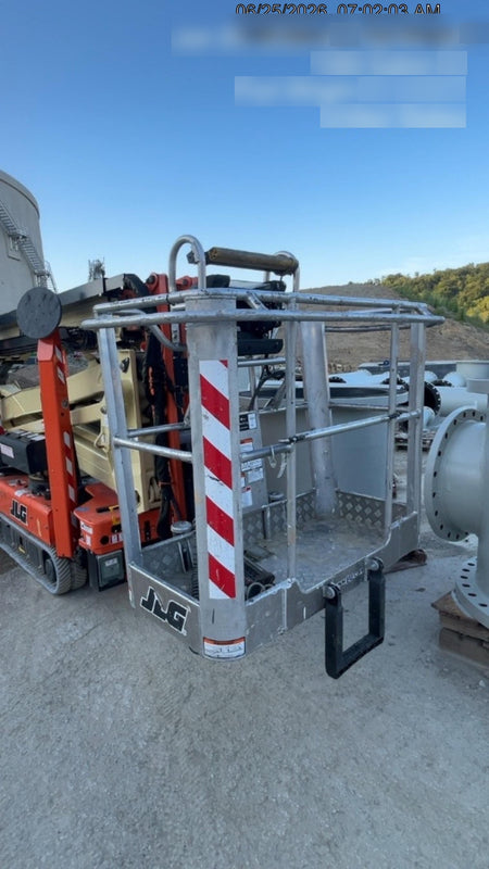 2022 JLG X600AJ