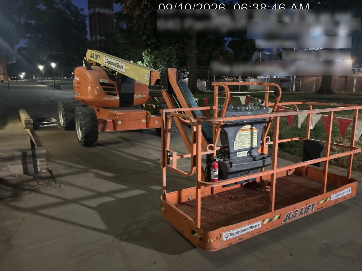 2021 JLG 600AJ