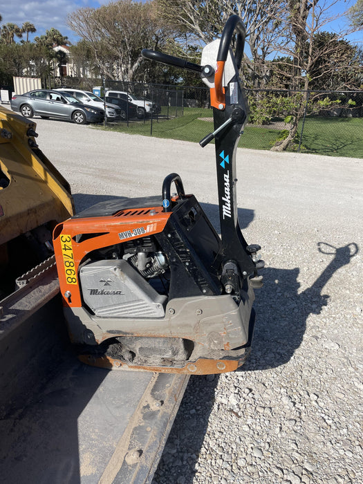 2023 Multiquip MV308GH Honda GX270, 18" Plate, Tachometer