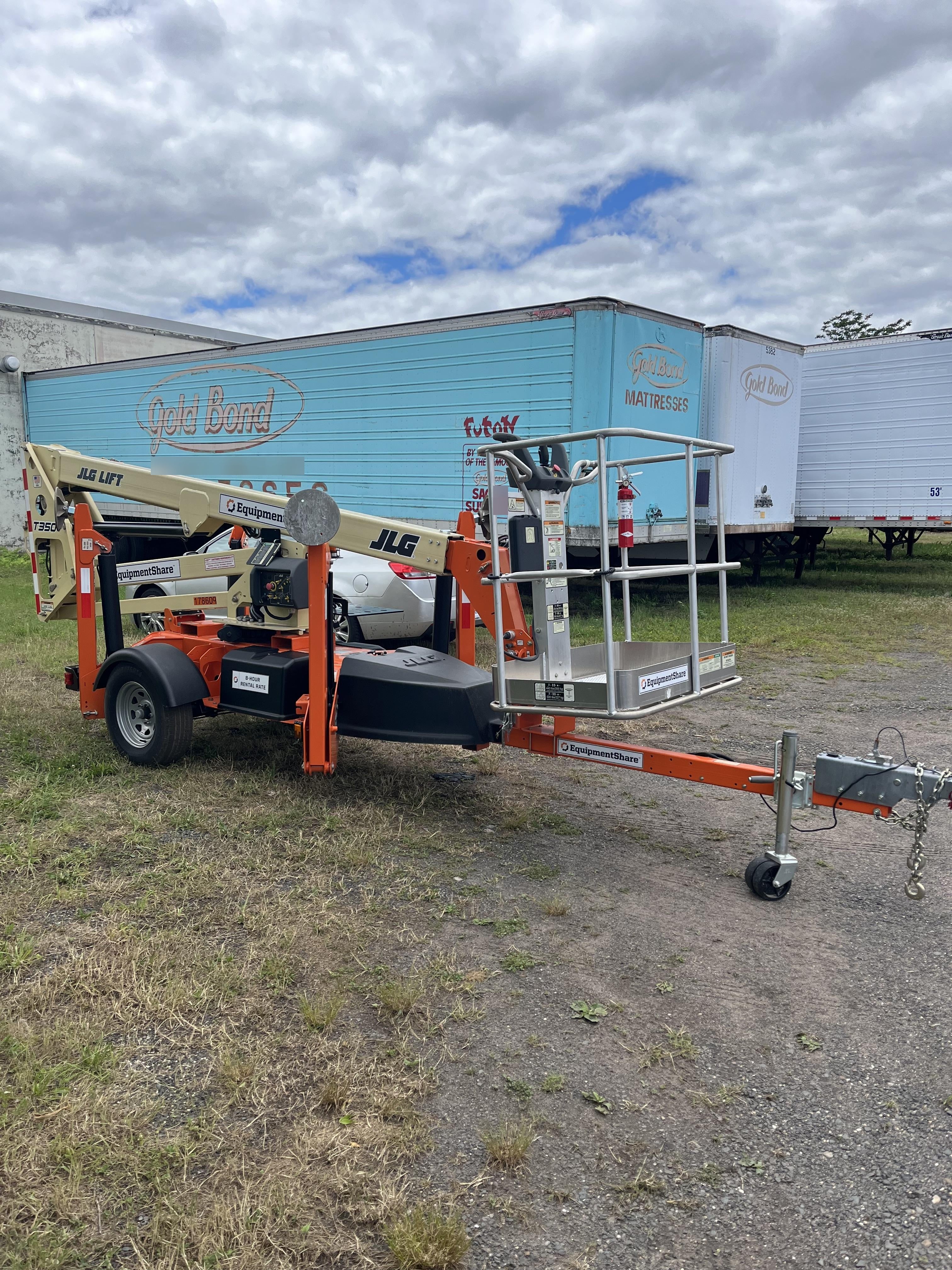 2021 JLG T350