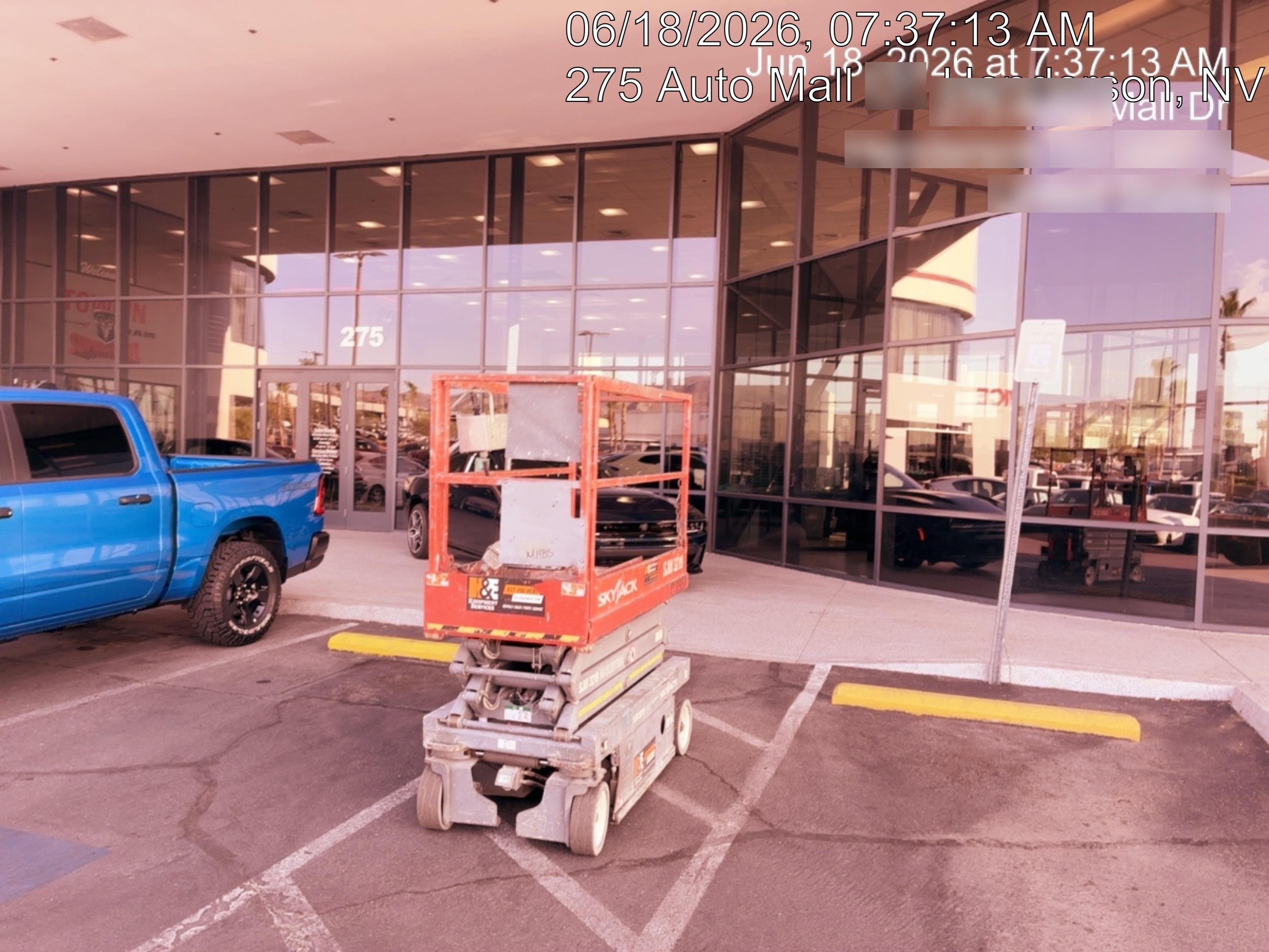 2022 JLG ES3246
