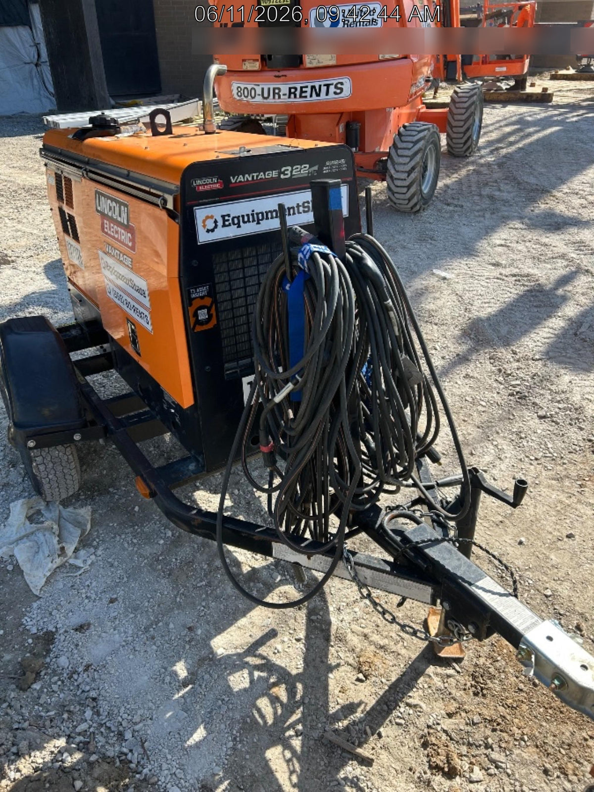 2021 Lincoln Electric Vantage 322 Vantage 322 Ready Pak 3 w/ Decals, ORANGE (includes trailer, cable rack, fender light kit) NO Telematics