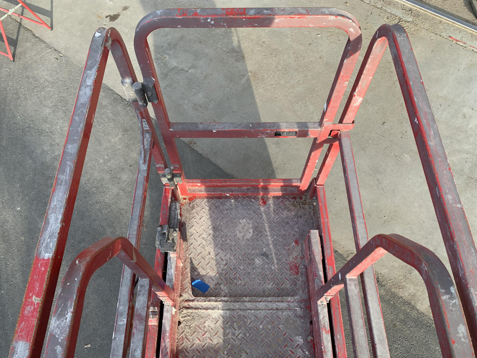 2020 MEC 1330SE Solid NM Tires, Steel Swing out Doors, LCS, Beacon, 900W Inverter