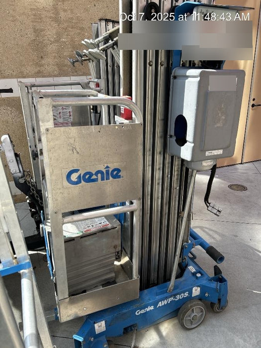 2019 GENIE AWP-30S