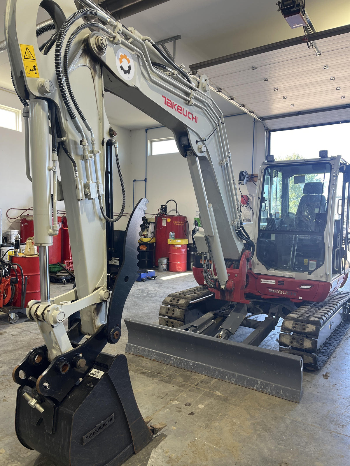 2024 TAKEUCHI TB370CLA