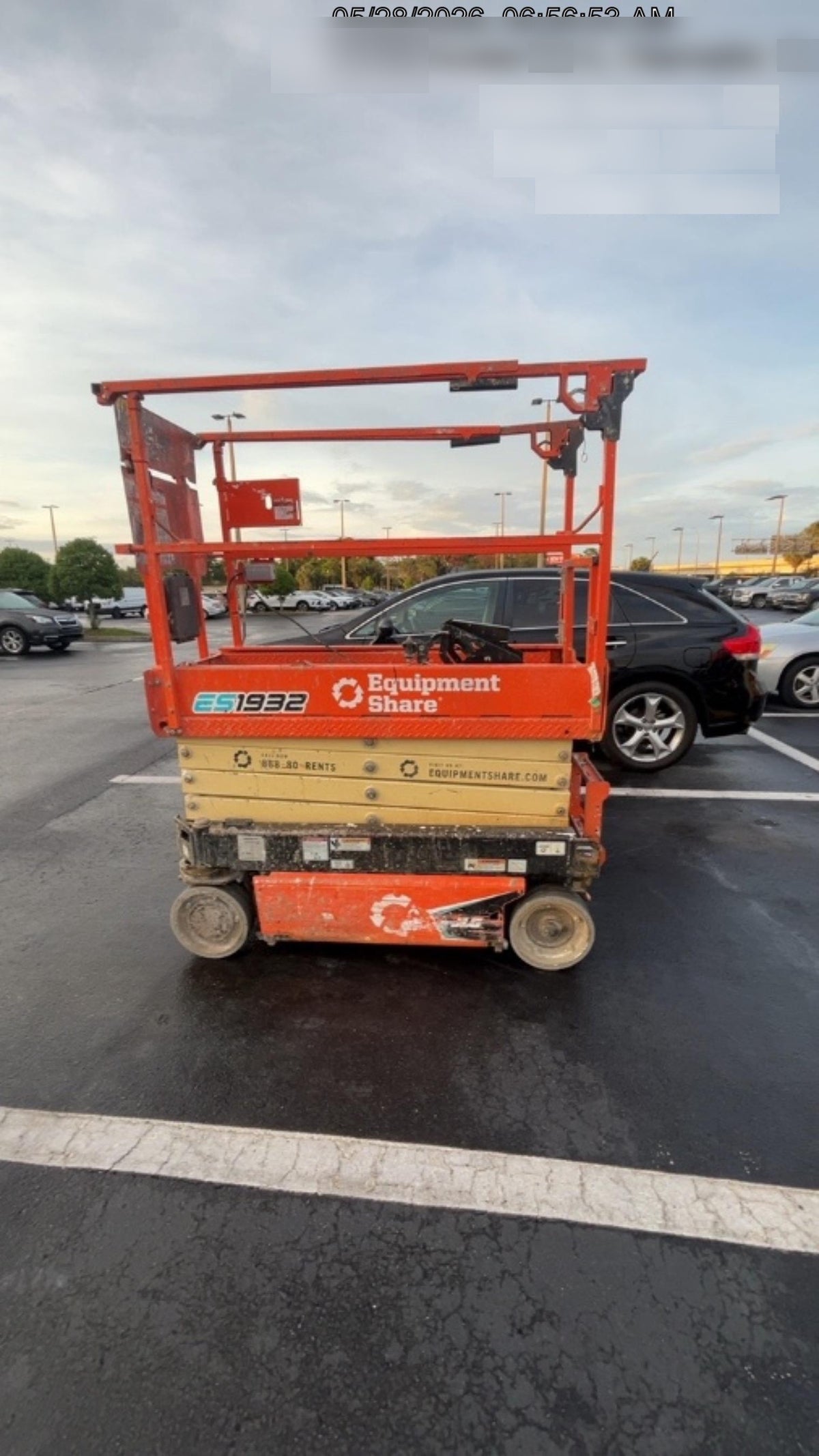 2023 JLG ES1932