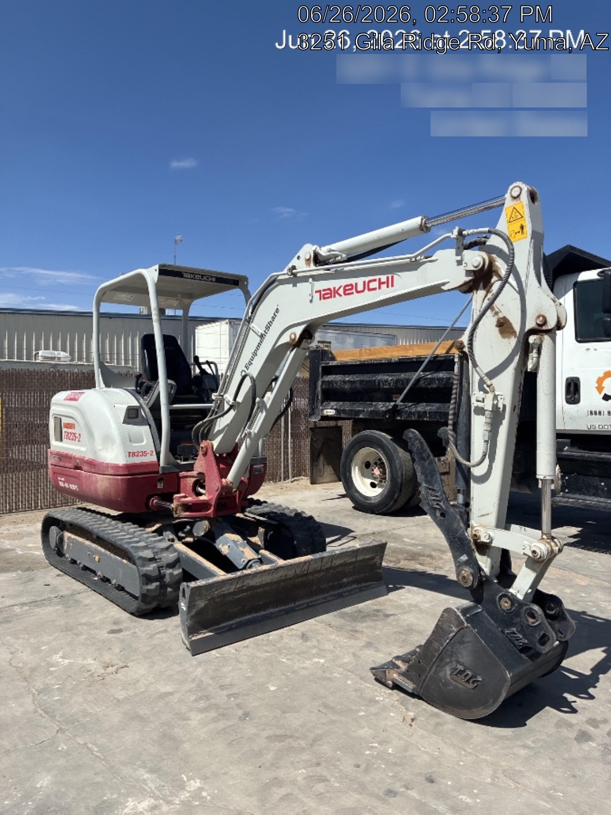 2025 TAKEUCHI TB235-2R