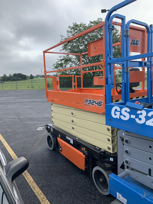 2021 JLG R3246