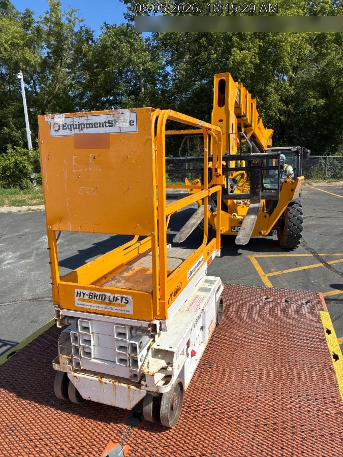 Custom Equipment HB-1430 <ul>
 <li>Hy-Brid Scissor Lift</li>
  <li>Platform capacity up to 670 lbs.</li>
  <li>Working height up to 20 ft</li>
  <li>Weighs under 1,700 lbs.</li>
  <li>Non-marking wheels </li>
</ul>