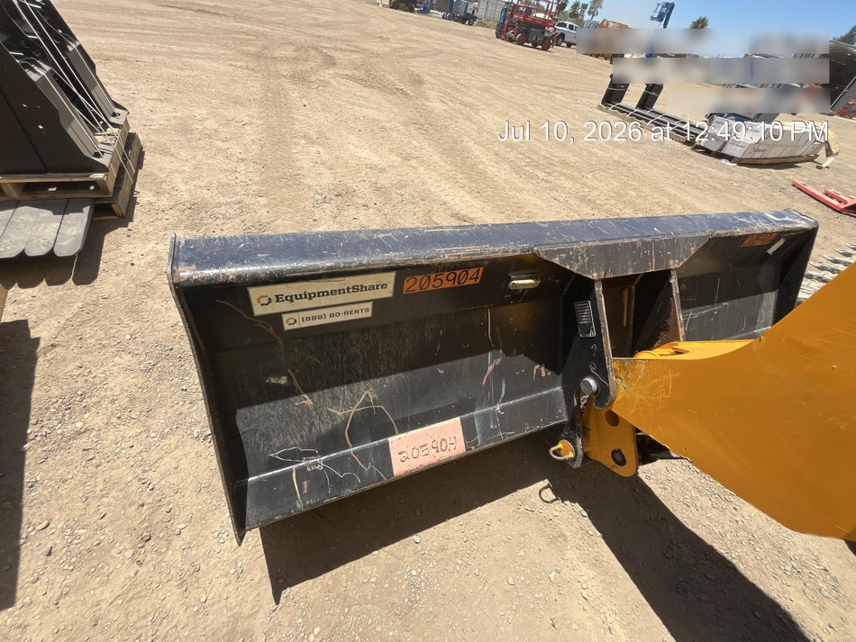 2022 JLG 1001100823
