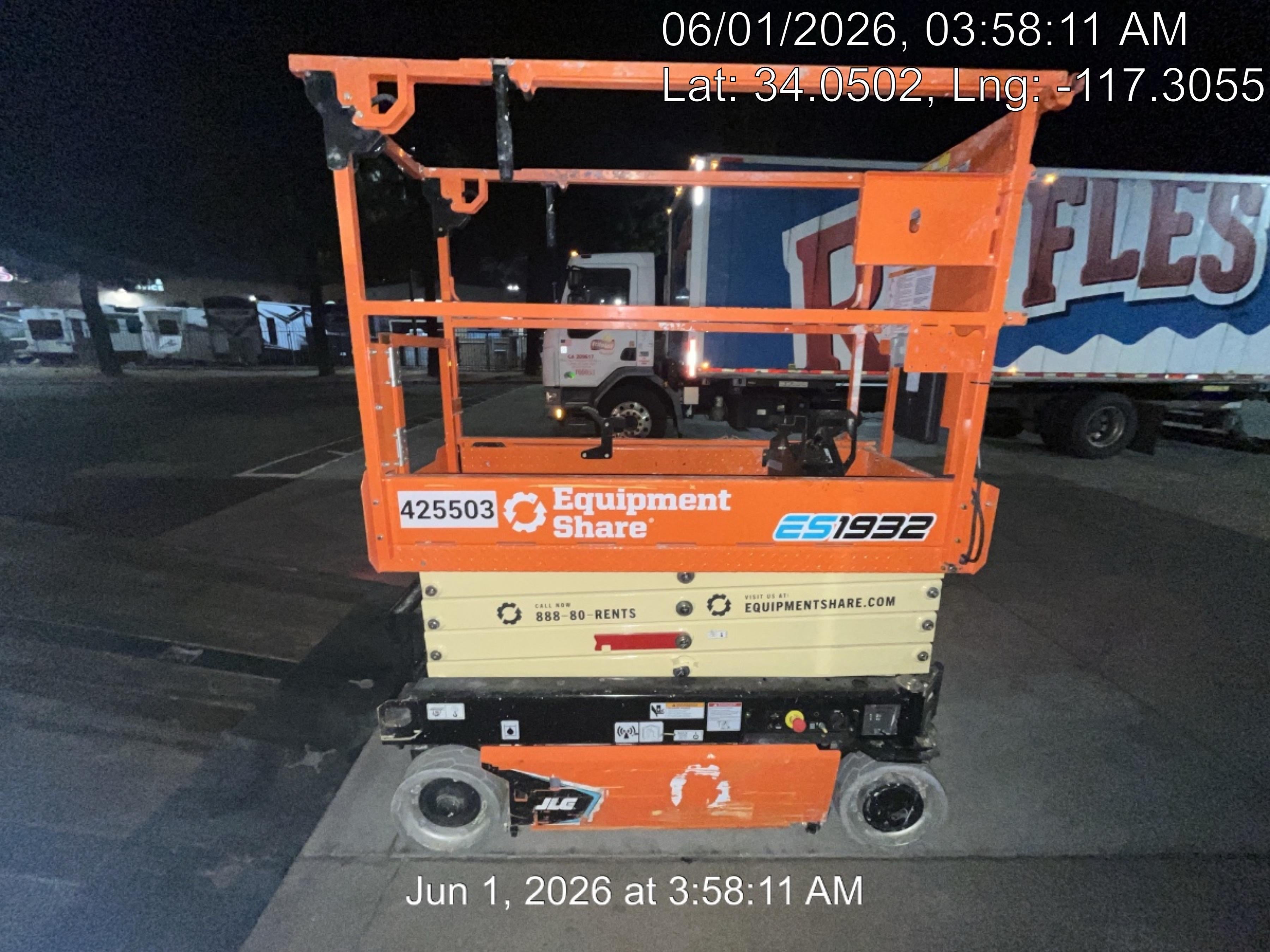 2024 JLG ES1932
