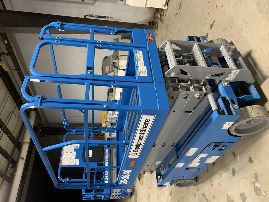 2019 Genie GS-2646 folding rails with full height swing gate, 800W Inverter