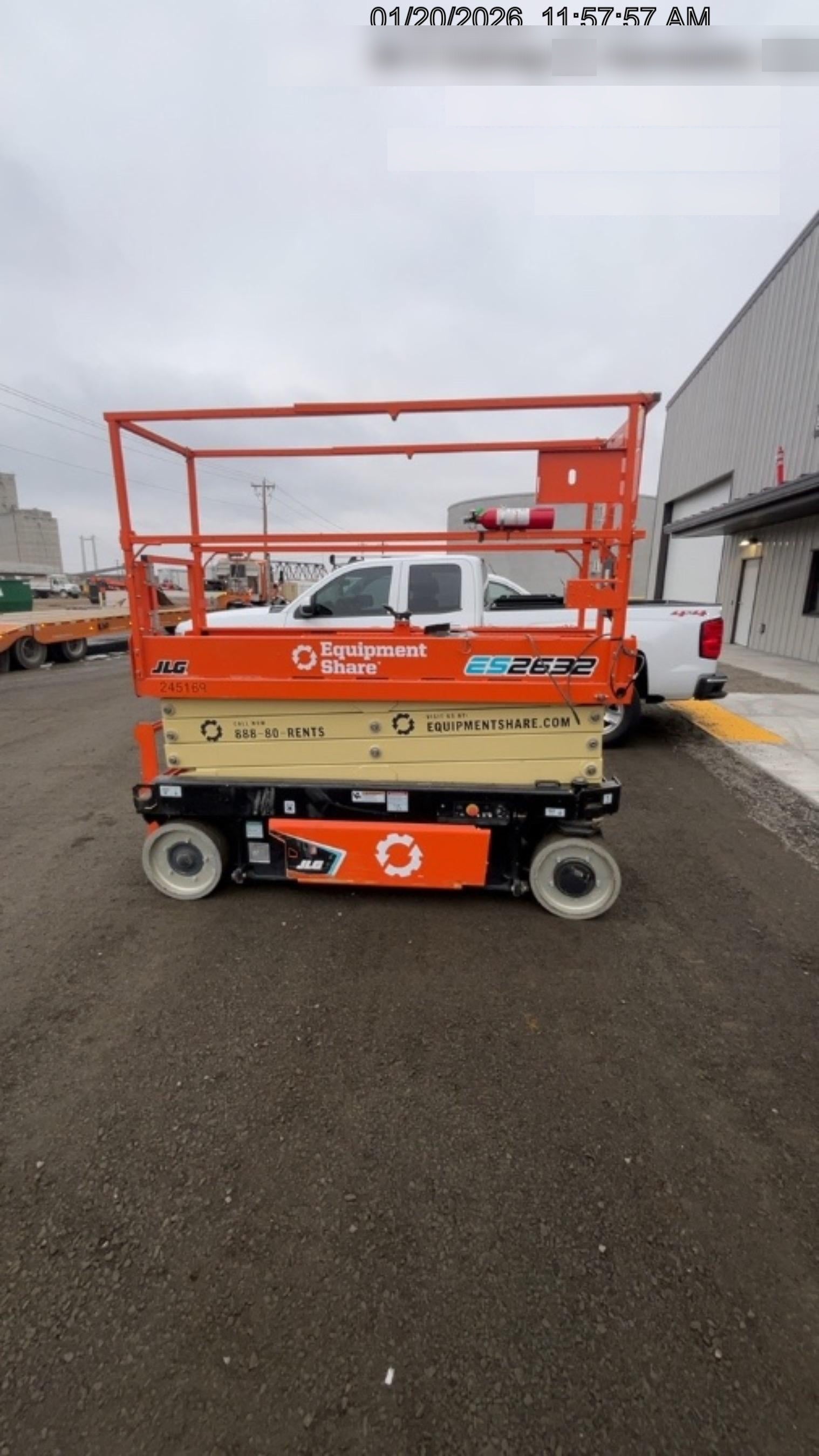 2022 JLG ES2632