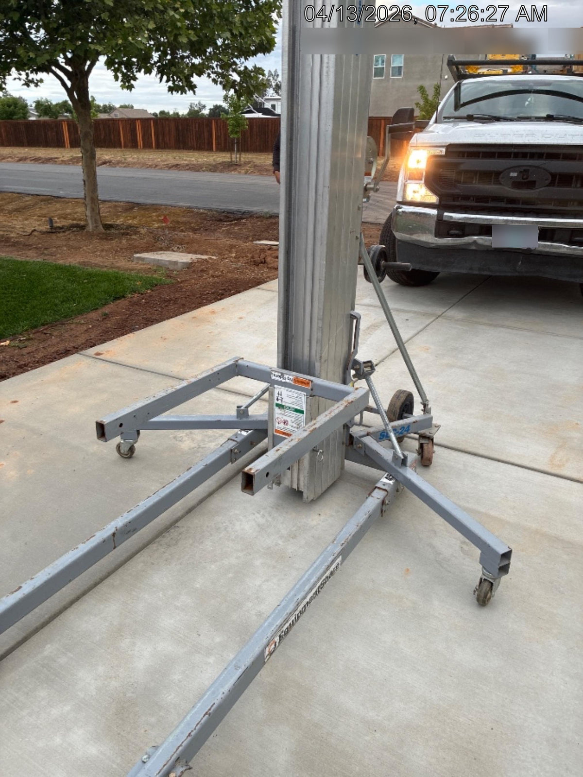 2019 GENIE SLC-24