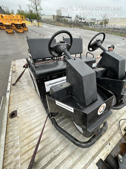 2021 Expeditor Expeditor 3 wheel Expeditor, Steering Wheel, Solid Non marketing tires, Ball Hitch, Front bumper, Painted Black