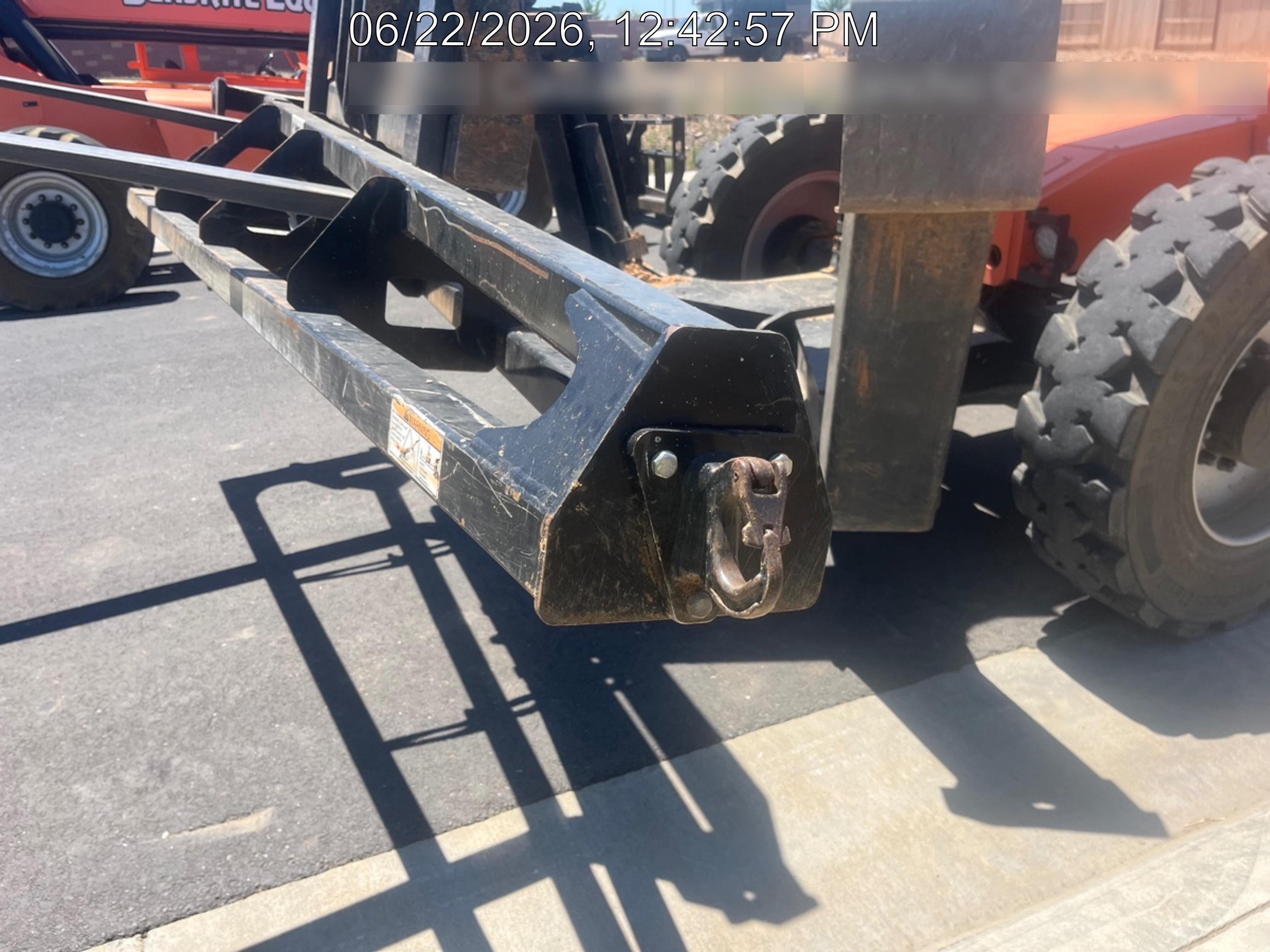 2024 JLG 100275853