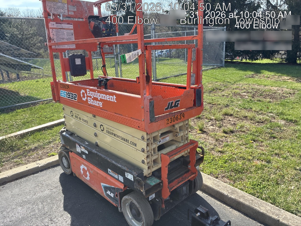 2022 JLG ES1932