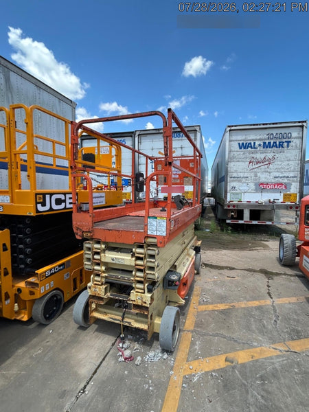 2016 JLG 3246ES
