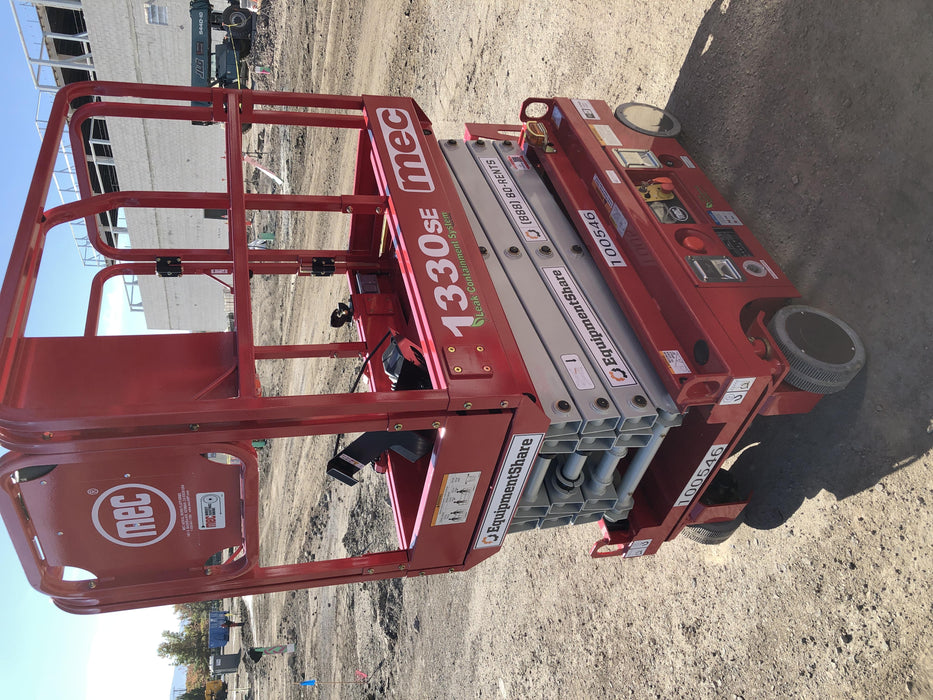 2020 MEC 1330SE Solid NM Tires, Steel Swing out Doors, LCS, Beacon, 900W Invertor