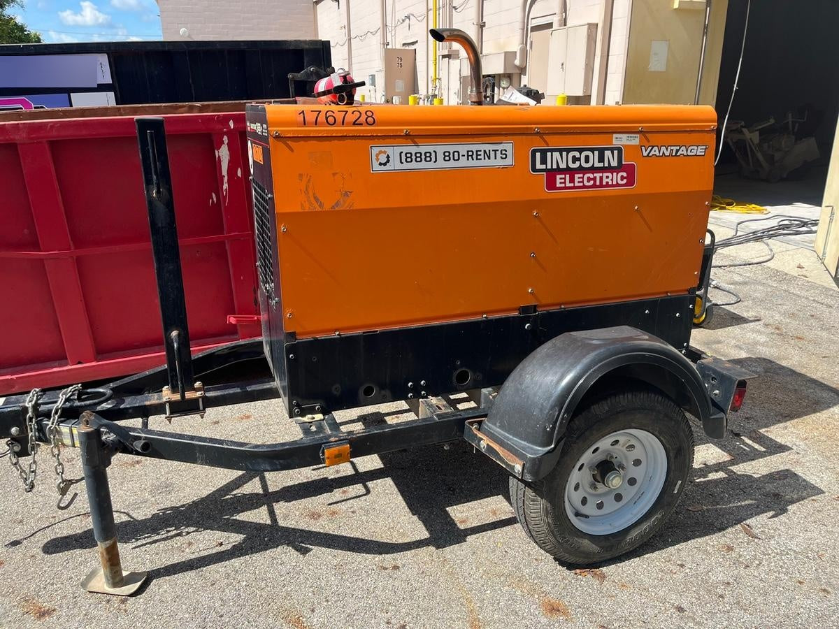 2021 Lincoln Electric Vantage 322 Vantage 322 Ready Pak 3 w/ Decals, ORANGE (includes trailer, cable rack, fender light kit) NO Telematics