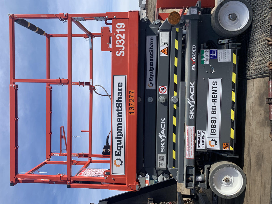 2020 Skyjack SJIII-3219 Solid NM Tires, Half height spring hinged entry gate, Dual Beacons, 800W Inverter