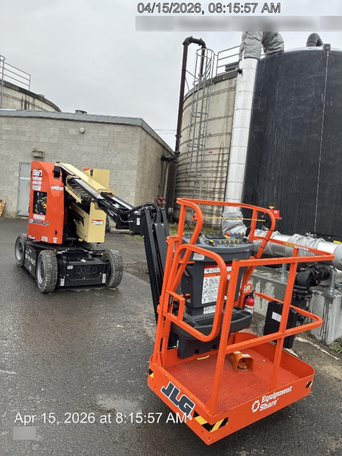 2025 JLG E300AJP