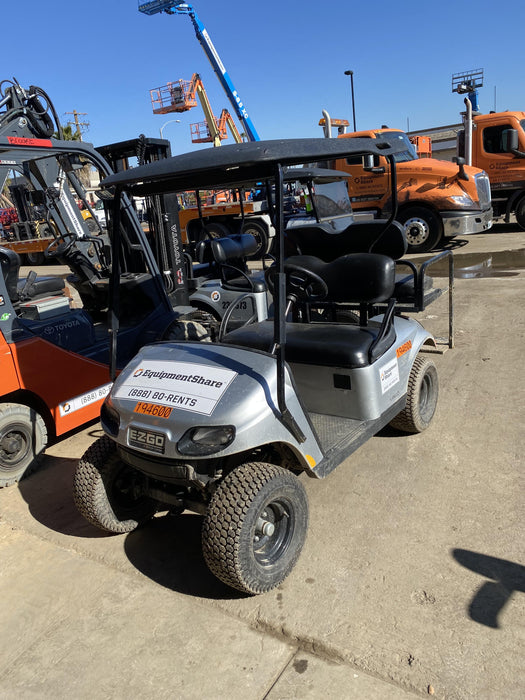 2022 Ez-Go VALOR 4 GAS EFI, PLATINUM, 
REAR SEAT KIT, ROOF, SPLIT TINTED WINDSHIELD