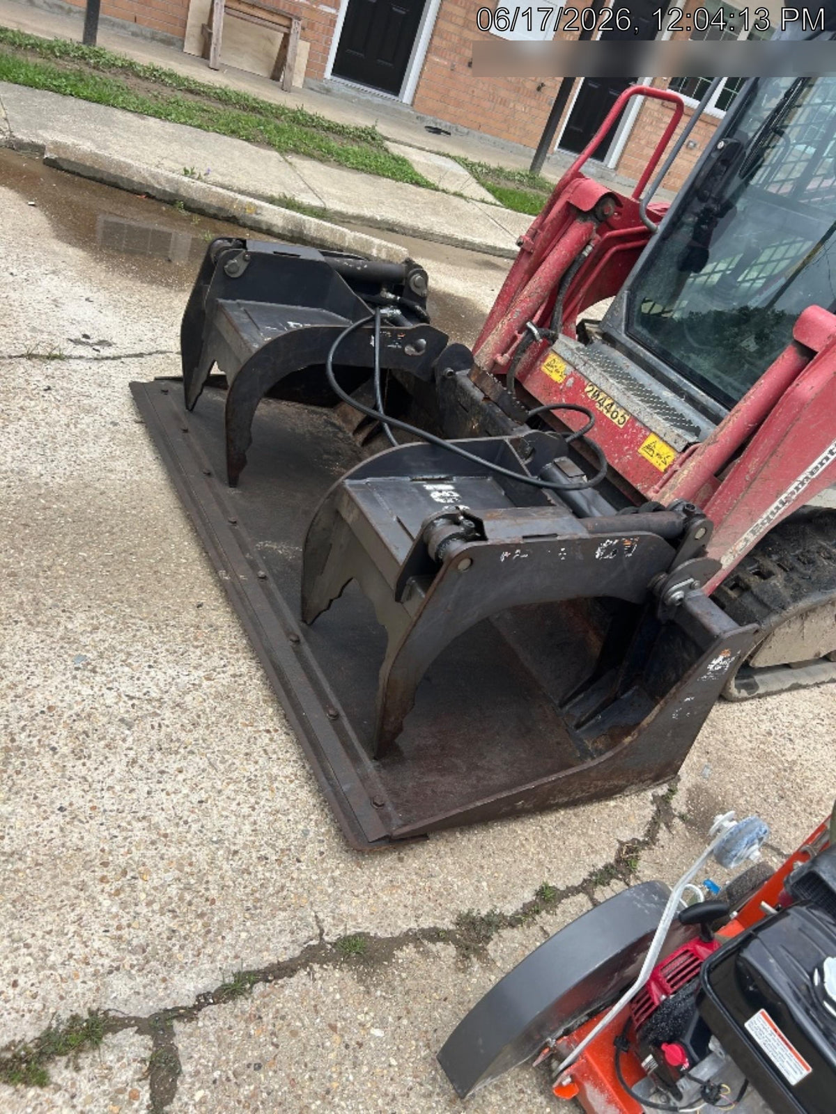 2020 PALADIN 76" Scrap Grapple Bucket - Paladin