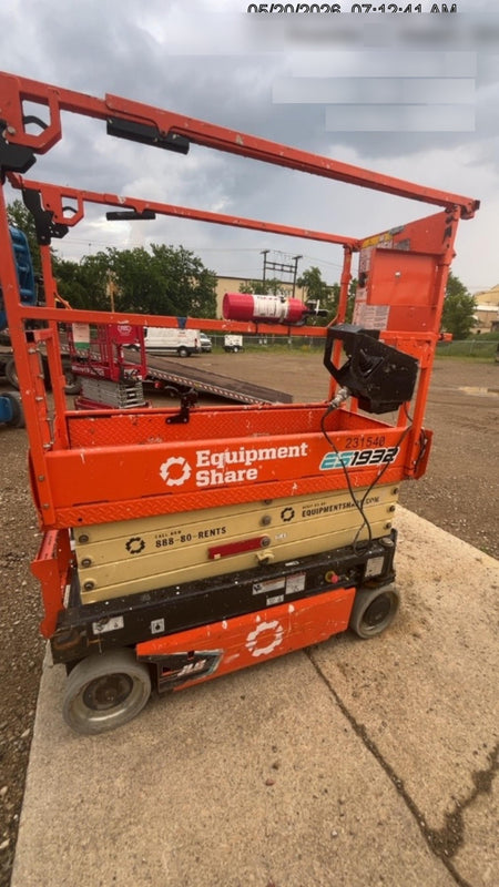 2022 JLG ES1932