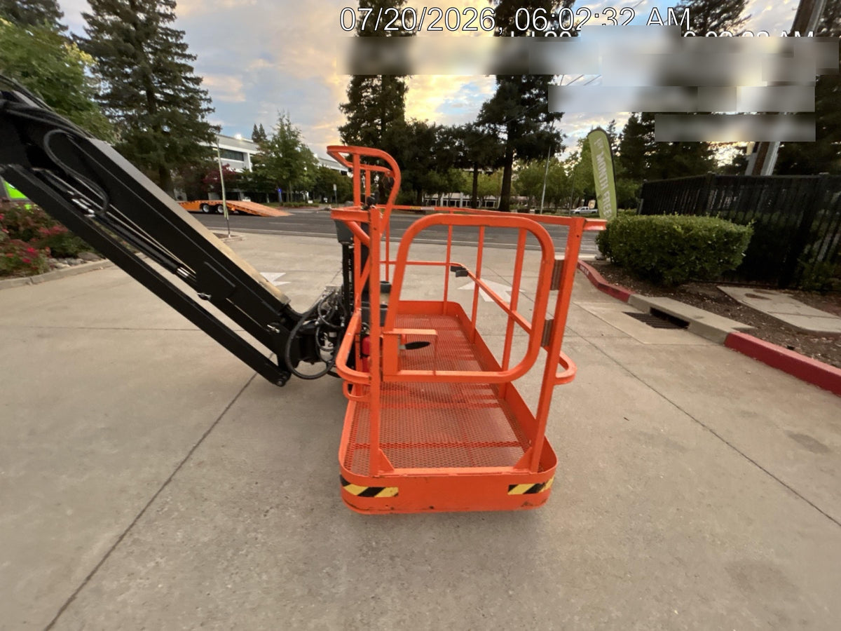 2025 JLG 660SJ
